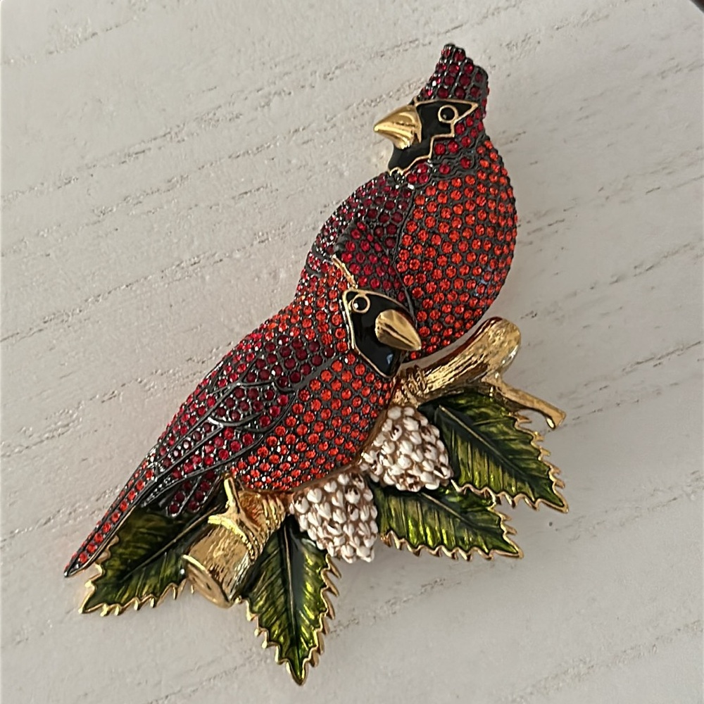 NWOT Joan Rivers 4" Pair Red Cardinal Birds Pin Swarovski Crystal Pinecone Tree
